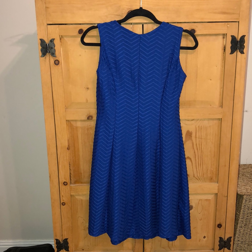 Dress - Picture 3 of 3